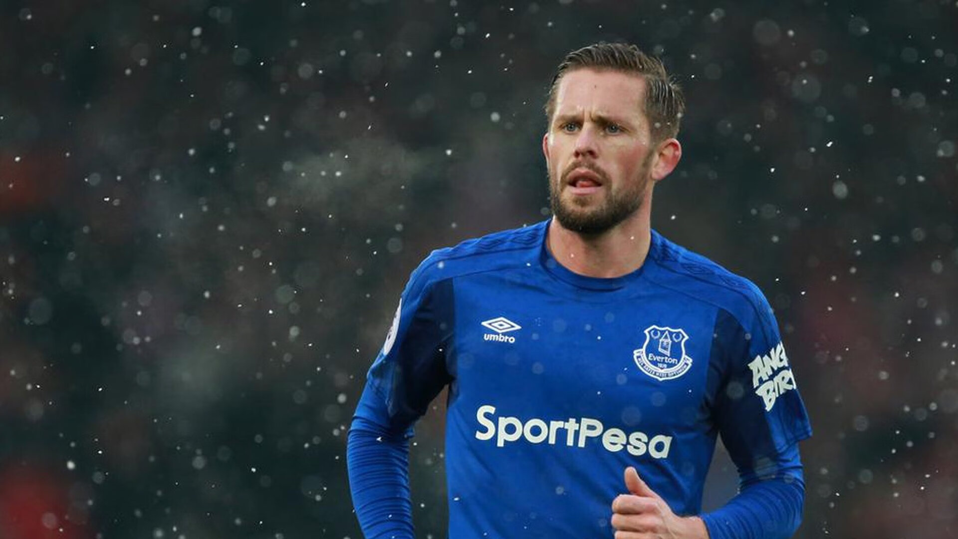 欧冠比赛的“幕后英雄”：教练与球员的默契配合，欧冠角色